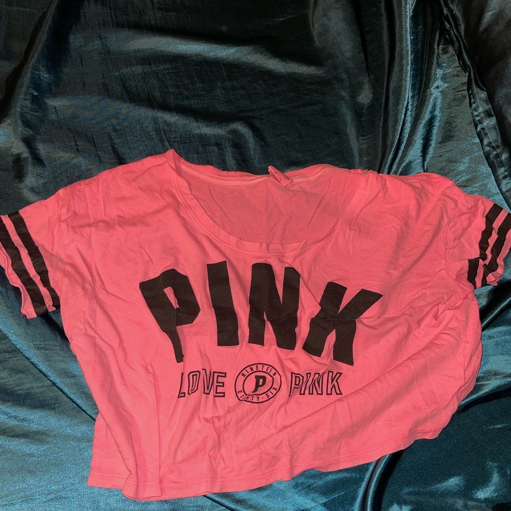 PINK crop top shirt!